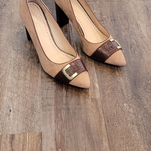 ADRIENNE VITTADINI Women's Nanna Buckle Block Heel Pointed Toe Suede Shoes 8.5 - Picture 6 of 13